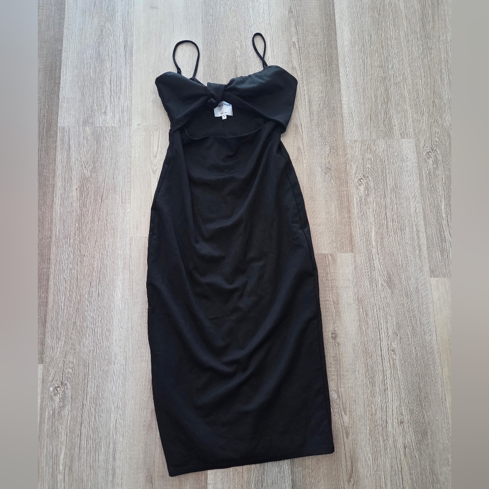 Privacy Please Knot Front Peek A Bo Dress Size Medium